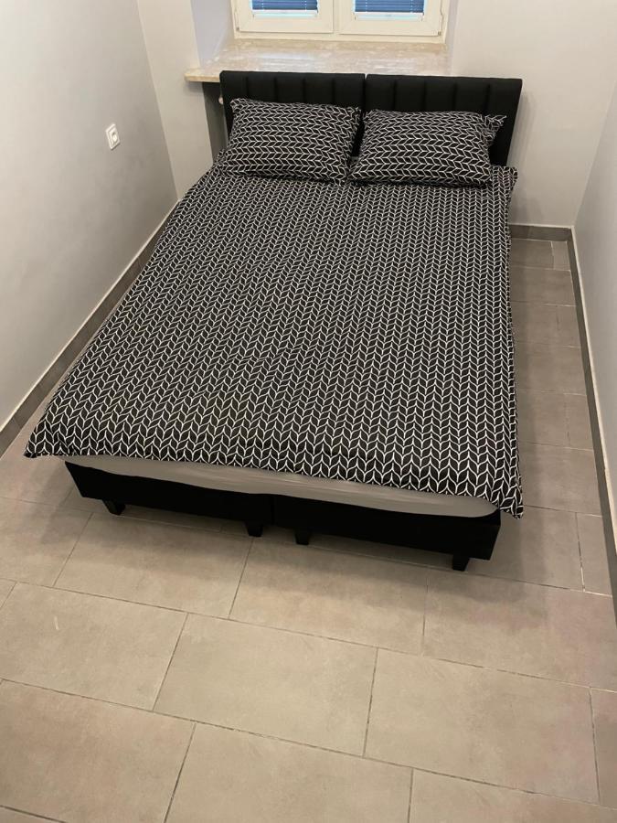 Spanie 7 W Rynku -hotelik -parking Motel